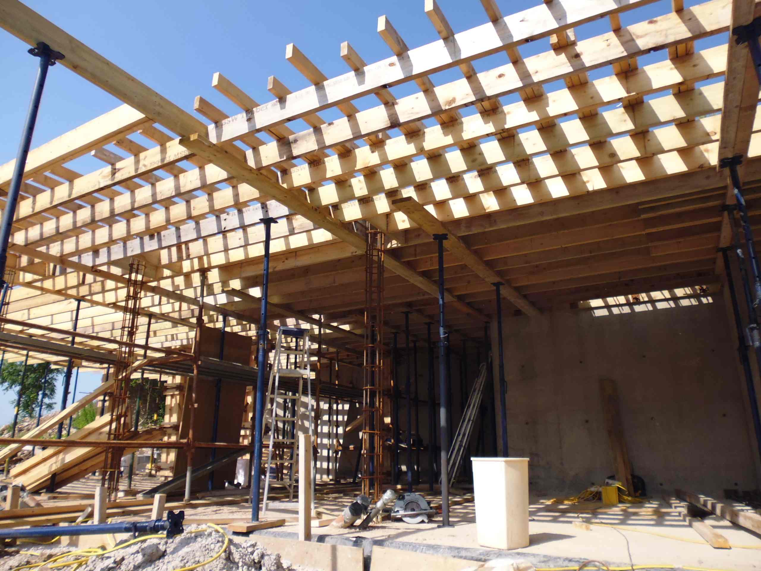 pic a   of roof build