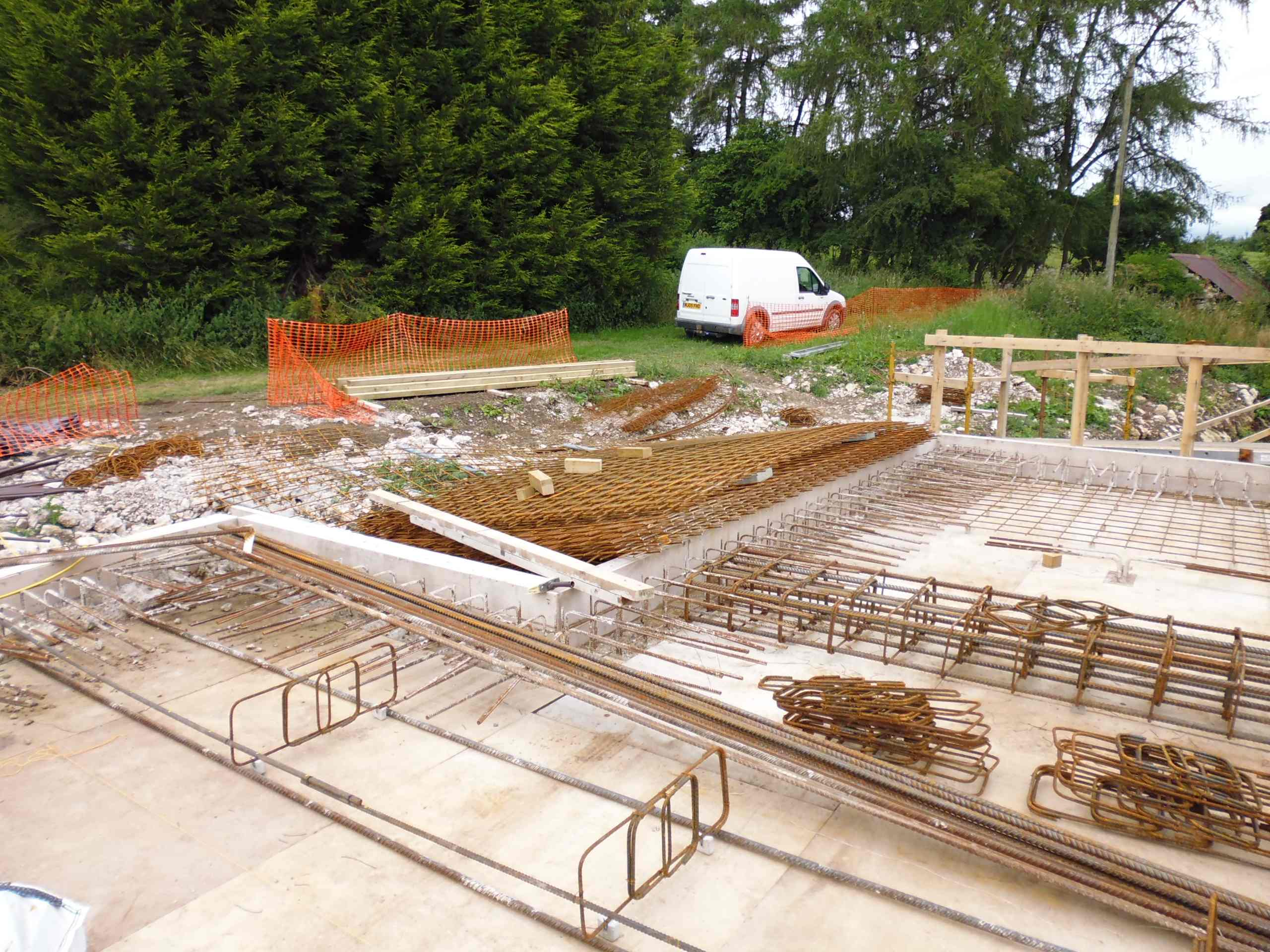 pic b   of roof build